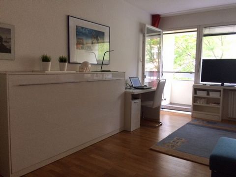 The bright one-bedroom apartment with a balcony is located in district of Steglitz in a quiet street. Nearby, there are two large gardening colonies of Sonnenbad and Samoa, which are connected to Insulaner Park. At the edge of the park there is an ob...