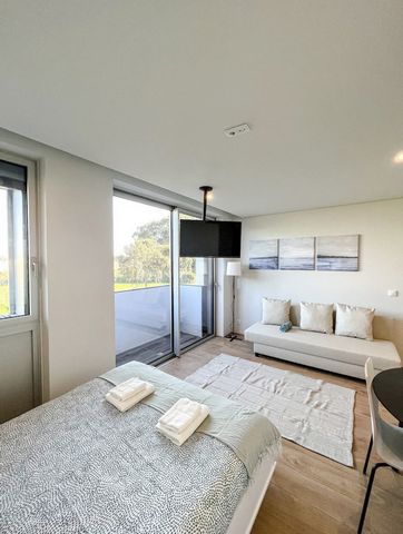 Stay in this comfortable studio on the Ring Road. Very cozy with everything you need to spend a weekend or a season. Practical and elegant, fully equipped to make you feel comfortable during your stay. In a new, totally modern building with futuristi...
