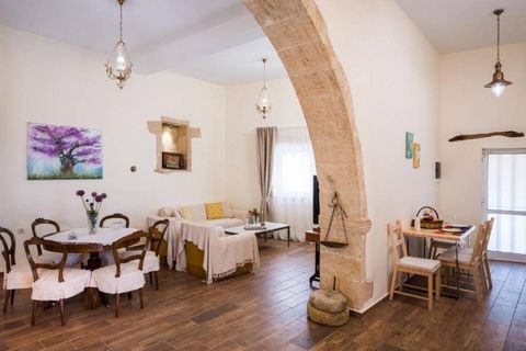 Located in Kástellos in the Chania Region of Crete, this stone built village house is built on a rock. Parts of it are apparent in the house. From the slope of the White Mountains overlooks Georgioupolis bay. Free private parking is available on site...