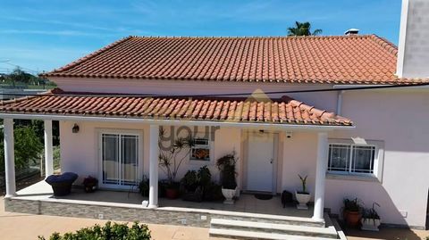 Welcome to your new haven of comfort and tranquillity.Located in one of the neighbourhoods where leisure and calm are the main reasons why this area is preferred. This villa has 4 spacious bedrooms and an office in the main building.In addition to th...