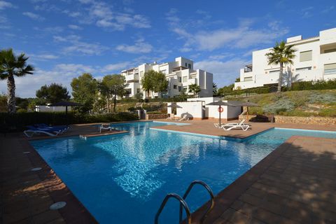 This holiday home has 2 bedrooms and is suitable for 4 people, ideal for a family or friends. Located on the Costa Blanca, on an exclusive golf resort. The 18-hole golf course of Las Colinas has been named the best golf course in Spain. Nearby is als...
