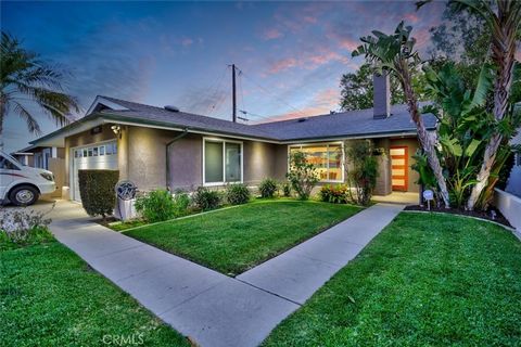 Welcome to 219 Albert Place, a beacon of luxury nestled in the vibrant heart of the desirable Eastside Costa Mesa. Freshly crowned with a new roof and illuminated by natural light via double dome skylights, this residence is the pinnacle of modern co...