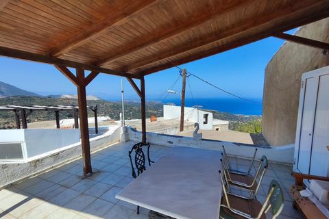 Located in Mochlos. Set in the vibrant Cretan village of Tourloti which is nicely positioned on a hilltop close to the national road connecting Agios Nikolaos to Sitia and within a short drive to the coastal resort of Mochlos, this is a one bedroom h...