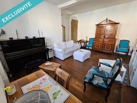 Magnificent renovated house with garage and garden Beautiful townhouse occupying a surface of 200m2. 4 bedrooms, 2 bathrooms, a garage, a garden and a cellar based in the centre of Villefranche de Lauragais. You can reach all the amenities on foot (n...