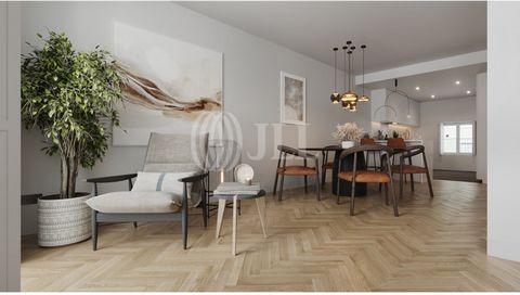 Duplex 3-bedroom apartment with 152 sqm of gross private area, located in Campo de Ourique, Lisbon. Situated in a building with an elevator. The apartment is spread over two floors. On the first floor, there are two living rooms, a living area, a din...