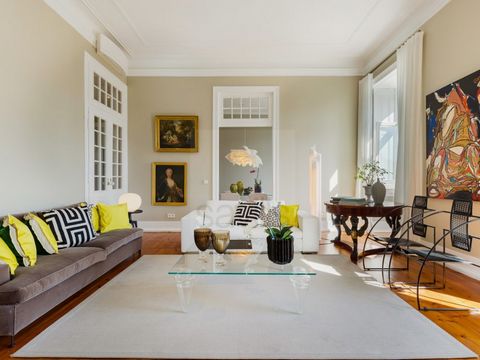 In the heart of Lisbon's charming Chiado neighbourhood is an architectural treasure that breathes history and elegance: a majestic flat in Largo do Carmo. With a generous 282 square metres, this space offers a unique experience of living in an enviro...
