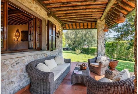 Fantastic villa with garden, pool and tennis court, located in a hilly area of Versilia, in the municipality of Camaiore. It can sleep up to 9 people, has 5 bedrooms and 5 bathrooms.