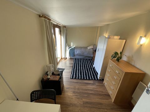Hi all - we have two separate rental units becoming available for the summer (2024). Located in Mount Merrion: -9 minute walk to University College Dublin student village -close to Stillorgan and Dundrum -short walk from the 46A bus route which gets ...