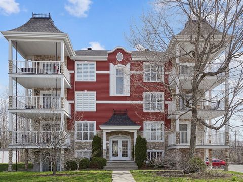 Magnificent two bedroom Condo unit on first level,all wood strips or ceramic floors,nice functional kitchen with Shaker cabinets,large sheltered front balcony facing South-Ouest,two parking spaces including one in a heated garage,great location in a ...
