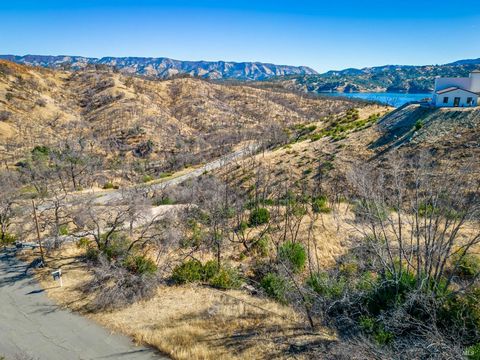 Discover Your Dream Retreat at Lake Berryessa! Unlock the Potential of this Expansive Lot, Boasting Nearly Half an Acre of Possibilities! Nestled in proximity to the renowned Spanish Flat Resort at Lake Berryessa, this generous parcel presents a canv...