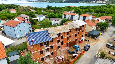 WYSPA KRK, ČIŽIĆI - Nowa konstrukcja II - Mieszkanie 2 sypialnie + łazienka na 1. piętrze NOWO WYBUDOWANE! Na wyspie Krk, w miejscowości Čižići, są na sprzedaż apartamenty w nowym, wysokiej jakości budynku, 450 metrów od morza. Nowa inwestycja składa...
