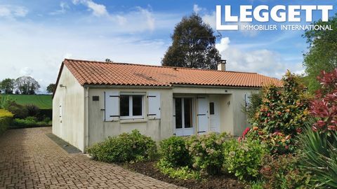 A29004TBO85 - This spacious 2 bedroom bungalow was built in 1993 and is located in a quiet area in St Pierre du Chemin. Information about risks to which this property is exposed is available on the Géorisques website : https:// ...