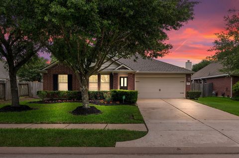 GRAND OPENING! OPEN HOUSE SATURDAY MAY 4TH & SUNDAY MAY 5TH FROM 12:00PM-4:00PM! Welcome to comfort and luxury at 4915 Windy Orchard Ln, nestled in Lakes of Pine Forest and zoned to Cy-Fair ISD. This home boasts 3 bedrooms, 1 extra room, 2 full baths...