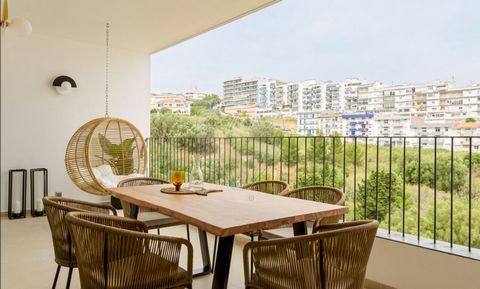 Description 2 bedroom apartment with 2 individual boxes. Introducing Vale das Amendoeiras by Sesimbra , the newest real estate development that redefines the concept of luxury and exclusivity. Nestled in the green hills of Sesimbra and overlooking th...