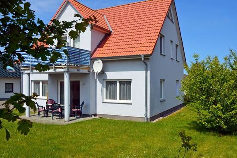 Only 500m to the fine sandy beach of the Baltic Sea! up to 4 people with 2 bedrooms, washing machine and dryer available