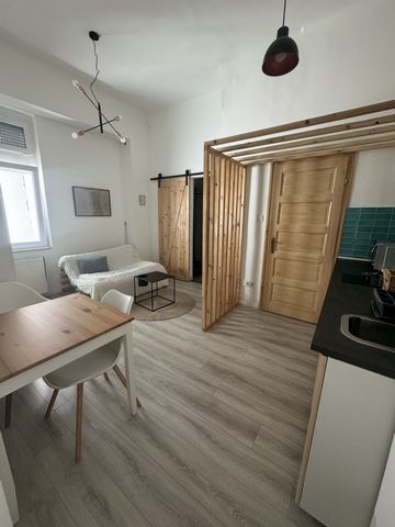The appartment in the Fehérhajó street offers a fully equipped, air-conditioned apartment with one bedroom for rent. The kitchen is fully equipped. The apartment is located in the most central part of Budapest, with the 3 main metro lines just a 1-mi...