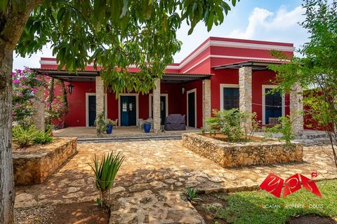 Deze accommodatie ligt in het hart van Cansahcab, Yucatán, en biedt een prachtige mix van moderne luxe en traditionele charme. Gerenoveerd en nieuw gebouwd met aandacht voor detail, zijn de gebouwen een getuigenis van fijn vakmanschap. Het pand wordt...