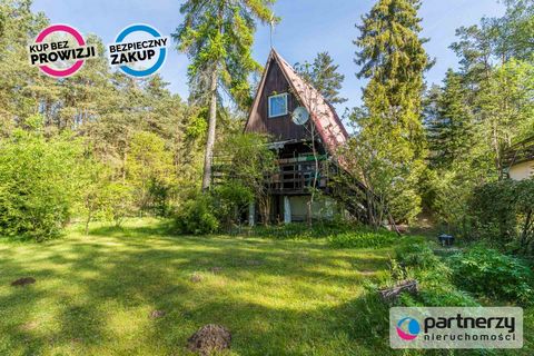 Location: The house is located in the village of Stężyca, located on the Stężyckie and Raduńskie lakes. The village is located about 10 km from Kościerzyna, 24 km from Kartuzy and 55 km from Gdańsk. Plot: summer house, completely fenced with a house ...