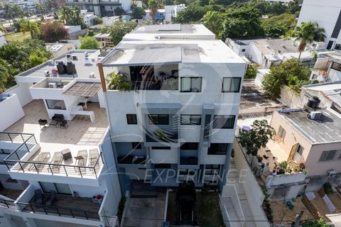 Investment Opportunity, The building is located in downtown Cancun, near Av. Bonampak, La Náder, Puerto Cancun, Hotel Zone, WallMart Express, Chedraui, Soriana, Las Americas and just 24 minutes from Cancun International Airport. Characteristics: 298m...
