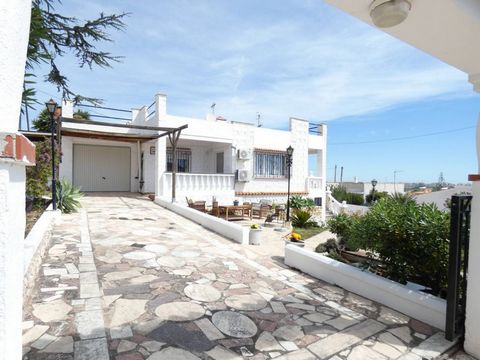 Total surface area 117 m², detached villa plot area 500 m², usable floor area 100 m², double bedrooms: 3, 2 bathrooms, age between 30 and 50 years, paving, state of repair: reformed, garage, garden (own), furnished, facing southeast, swimming pool (o...