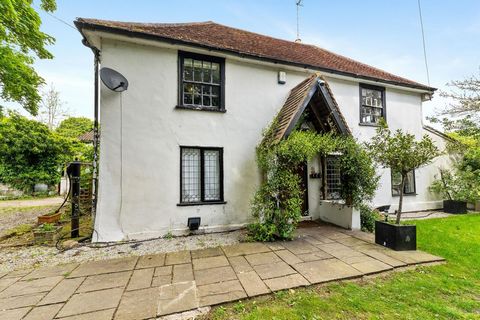 This lovely, detached period family home is steeped in history and dates back to the 1600s, retaining many original features, including Inglenook fireplaces and exposed timbers to the walls and ceilings. The property offers 2 good sized reception ro...