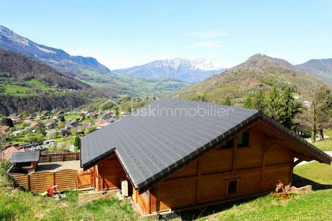 Favorit in Savoyen, in einer außergewöhnlichen Umgebung mit Panoramablick auf die Berge, biete ich Ihnen ein luxuriöses, modernes Chalet von 206m2. Fünf Minuten von Albertville auf den Höhen von Venthon, 30 Minuten von Les Saisies, 40 Minuten von Cha...