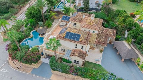 High quality Villa in Lower Elviria next to Santa Maria Golf Course. This luxurious Mediterranean style 5 bedroom Villa is ready to move in to and offers all you can ask for! All bedrooms are very spacious with high ceilings, there is underfloor heat...