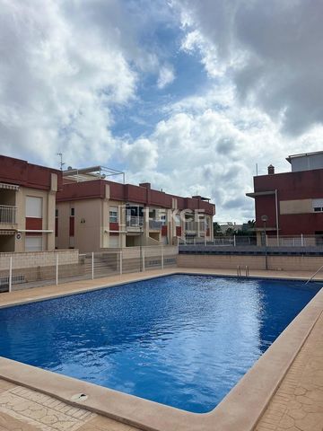 Stijlvol Gerenoveerde Appartementen met 1 en 2 Slaapkamers in Lomas de Cabo Roig Lomas de Cabo Roig is een rustige en goed verbonden woonwijk aan de Costa Blanca, waar moderne voorzieningen samengaan met een ontspannen mediterrane levensstijl. Dankzi...