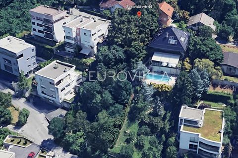 Šestinski vrh / Ive Serdara, building plot 610m2 (frontage 20m).Located in the S 2.2 zone, minimum building plot 600m2, construction coefficient 0.6, floor plan can build a building 360m2 GFA.The plot offers a beautiful open view to the west. Other i...