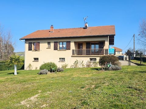 Maison à vendre 4 pièces + CUISINE 102 M² SUR un TERRAIN DE 2000 M² PANISSIERES (42)