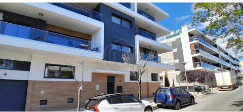Project under construction consisting of 4 floors, consisting of 11 apartments of types T1/T2/T3, located in Montenegro, Faro with completion expected in the 3rd quarter of 2024. The equipment includes air conditioning units and a semi-equipped kitch...