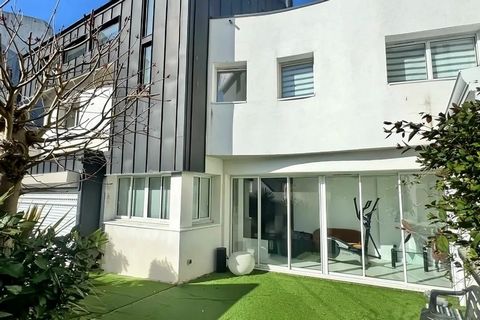 MAISON 144M2-T6-PROCHE COMMERCE ET MER-LAJARRIGE-
