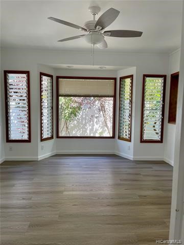 This charming Cottage has just been renovated. New electric, paint and flooring. It offers privacy, a covered lanai, off street parking for 2 cars, and is in quick access to Kailua Beach, Kailua town with eateries, boutiques and convenience shopping....