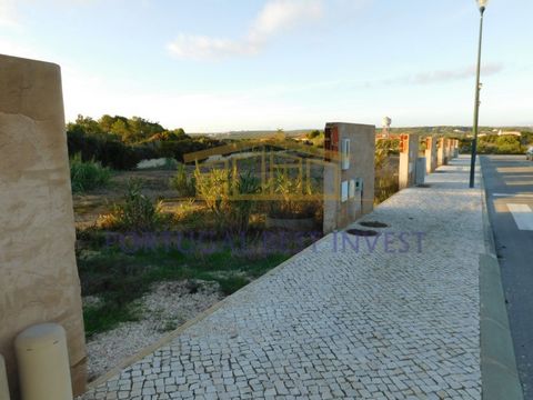 Several Plots of land for Semi-detached houses. From 95.000€ with an area of 178m2 and 160m2 of construction up to 200.000€ with an area of 311m2 and 160m2 of construction. Lots located on the beach of Tonel, with sea view from the 1st Floor and grea...