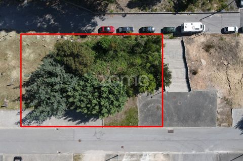 Property ID: ZMPT552761 Land intended for construction in Pedroso - Vila Nova de Gaia, with: - Total land area: 507 m2 - Gross construction area: 1,380 m2 - Building implantation area: 345 m2 This lot allows the construction at height of a building c...