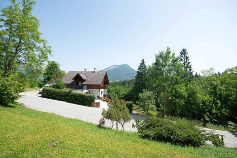 This lovely apartment in Bad Goisern, Austria, has a communal indoor pool to dive and enjoy in. The living/bedroom has a double bed and a sofa bed, making it ideal for a family or a couple. The nearby ski paradise is called Dachstein West and it has ...