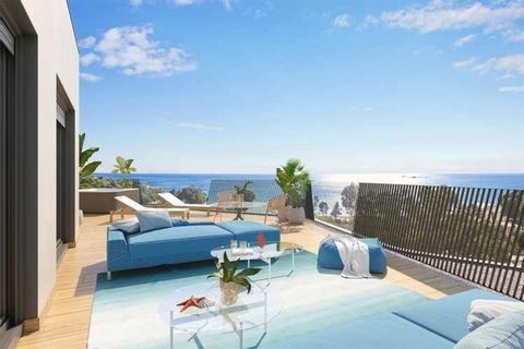 Beautiful new complex first line to the beach of Villajoyosa. This complex contains of 3 and 4 bedroom penthouses with solarium and private Jacuzzi . All the details have been studied carefully in this project to get the best views from all orientati...