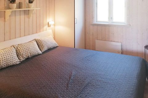 Bright holiday cottage located in a quiet cottage area approx. 250 m from the fjord. The house built in 2005 has a good layout with e.h. a large bathroom with whirlpool and sauna as well as washer and dryer. 2 bedrooms and a good mezzanine. There is ...