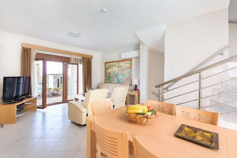 Four tasteful semi-detached houses with a private pool in a top location: only a 40 meter wide strip of grass separates you from the 10 kilometer long sand/pebble beach of Kiotari, in the southeast of the island. Enjoy uninterrupted views of the hori...