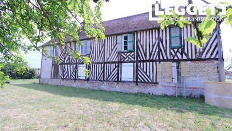 A16117 - Between Saint Pierre en Auge and LIVAROT, pretty property with a large half-timbered house to be restored and a small renovated 2 room house set on 4300 m² of land with pretty outbuildings to be exploited in pretty countryside. The large hou...