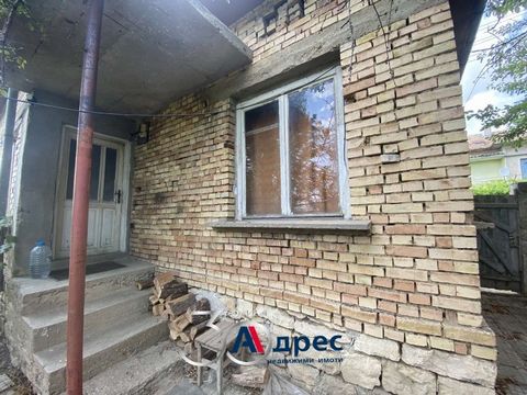 Address Real estate offers for sale a brick house in Matnitsa, with a total built-up area of 160 sq.m. The property is located in a flat plot of land with an area of 723 sq.m. The apartment is divided into: - in the main building - vestibule with kit...