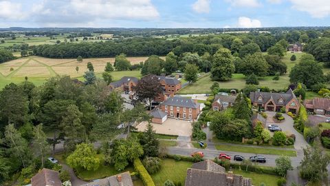 “The Manor” has recently been constructed offering approx. 4000 sq.ft of living space with luxury fittings and high specification appliances throughout. Located on approximately a third of an acre plot, in an elevated position in the heart of this mo...