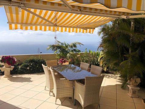 ¡TENERIFE: Encantadora villa con impresionantes vistas al mar! Esta hermosa villa con piscina se encuentra en El Sauzal, en el norte de Tenerife. Impresionantes puestas de sol, un clima excelente y vistas al mar están garantizados aquí. La casa princ...