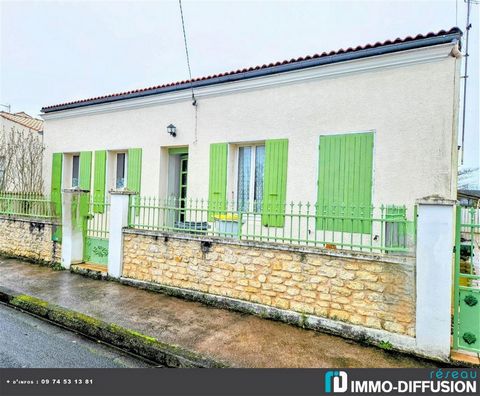 Mandate N°FRP159032 : House approximately 123 m2 including 4 room(s) - 3 bed-rooms - Garden : 352 m2. Built in 1956 - Equipement annex : Garden, Terrace, double vitrage, cellier, Fireplace, véranda, and Air conditioning - chauffage : aerothermie - Cl...