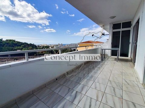 This spacious and well-kept apartment is fully furnished and ready to move into. It impresses with its practical layout, bright rooms and a large covered balcony. The semi-open kitchen is fully equipped and has appliances. The apartment is in good co...