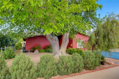 Great single story home 5 bedrooms and 2 baths! Home has been updated with flooring, kitchen counter tops , A/C is under 3 years old. Home is near public transportation, stores, easy access to freeways. Backyard is ready to entertain! Beautifully ren...