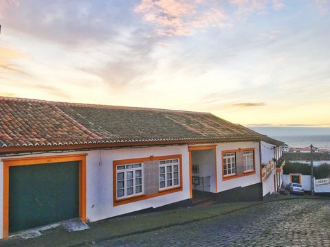 Casa do Pisão is located at the Unesco World Heritage site within walking distance of several facilities including supermarkets, Angra do Heroísmo Museum (300m), Old Square (400m) and Angra Port and the beach (750m). It is an amazing fully equipped a...