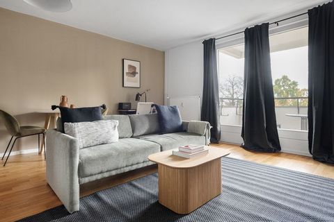 Show up and start living from day one in Berlin with this stylish studio apartment. You’ll love coming home to this thoughtfully furnished, beautifully designed, and fully-equipped Charlottenburg home. Designed with you in mind Gorgeous furniture, fu...