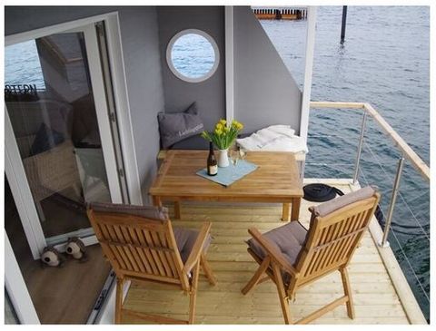 Nieuwe vakantiehuisboot in de Schwedenschanze in Stralsund. Meer informatie volgt.