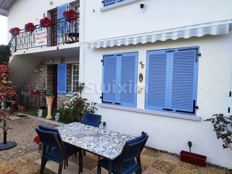 Ref 66929YM: Located in the center of Lavelanet, completely independent house on two levels, completely renovated inside and out. This house welcomes you with a ground floor composed of a pleasant living room, an independent kitchen, two bedrooms wit...